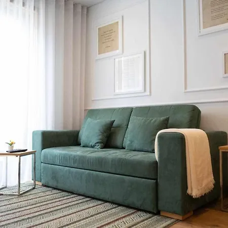 The Poets By Destiny Houses * Porto