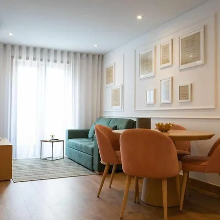 The Poets By Destiny Houses * Porto
